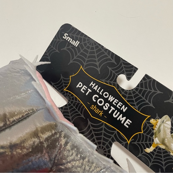 Shark 🦈 silvery Small Dog NWT Costume - Picture 6 of 6